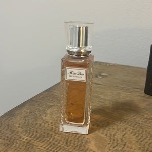 Miss Dior roller perfume